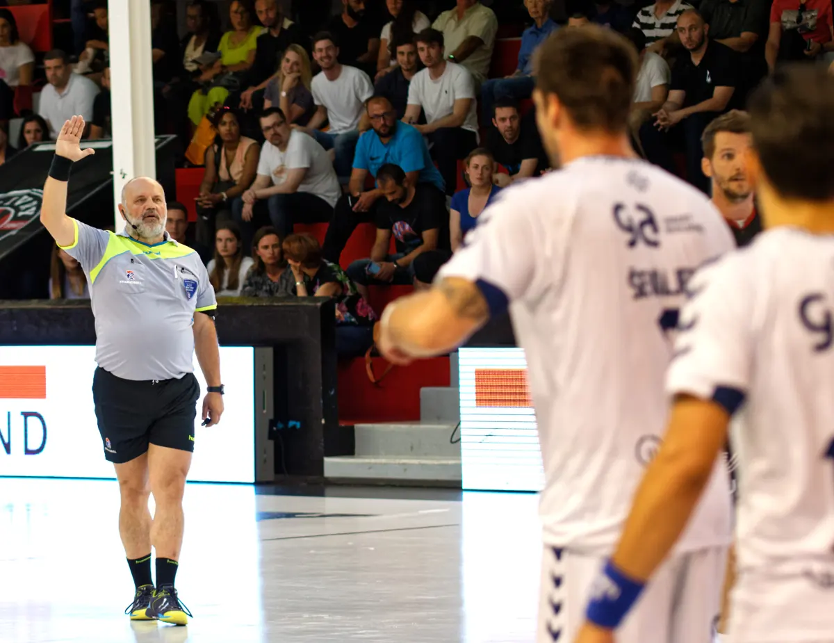 Jugada de balonmano — Fotografía temática de archivo