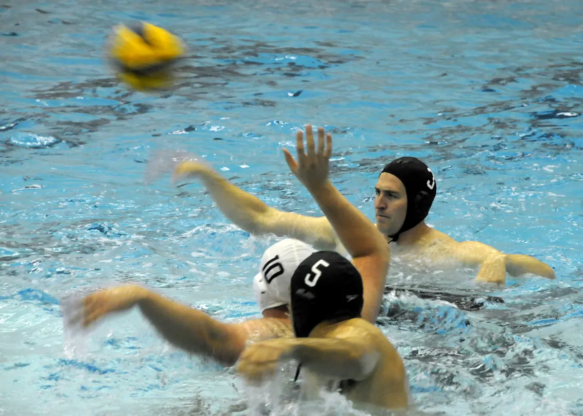 Water polo match — Thematic stock photograph